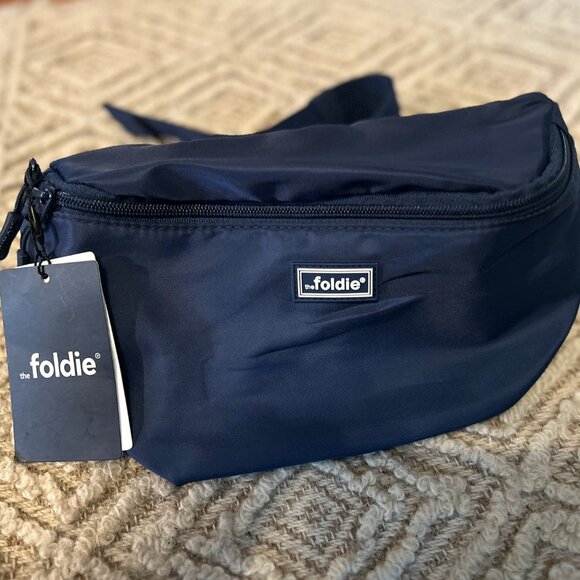 The Foldie® Crossbody- Navy NWT - Picture 6 of 7